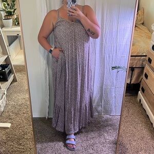 Cute Floral Maxi Dress with Pockets!